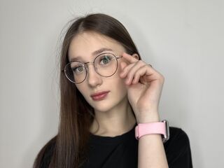 naughty camgirl fingering pussy LatriciaSuet