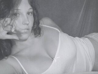 camgirl webcam picture LeaBeIIa