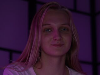 camgirl spreading pussy LilliamDittman