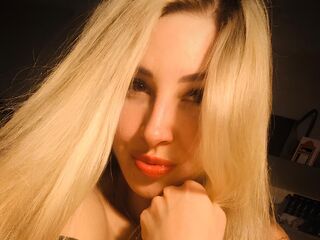 naked camgirl masturbating LisaVale