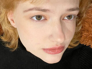 sexy webcam girl LunaBeans