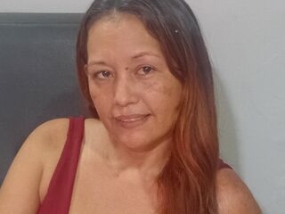 naughty camwhore Luzmari