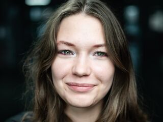 topless MargertSpinoza