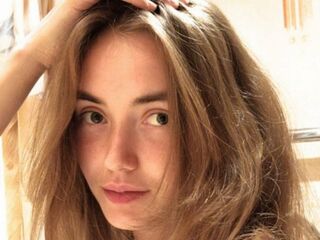 free live webcam chat MargotMcerlean