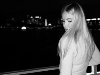 webcamgirl video chat MariBrandel