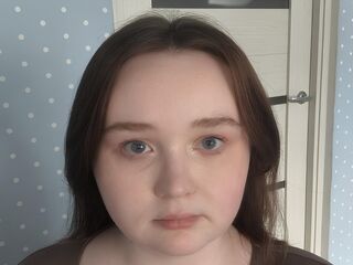camgirl masturbating with vibrator MarylynLamarra