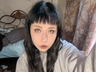 naughty cam girl masturbating with dildo MauraAupperle