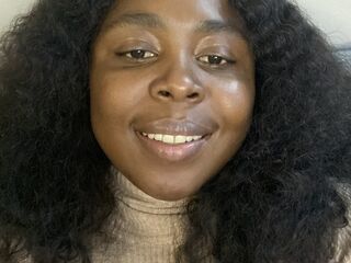 naked cam girl picture MayaBrownn