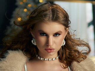 camwhore fingering shaved pussy MelanieJhonson