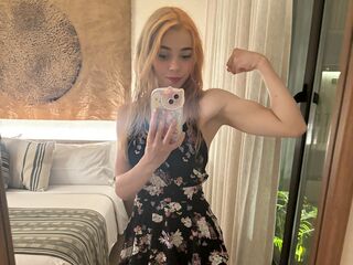 camwhore masturbating with vibrator MielVerane