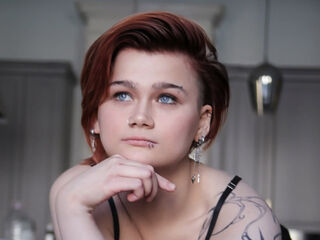 free nude webcam PeachAveline