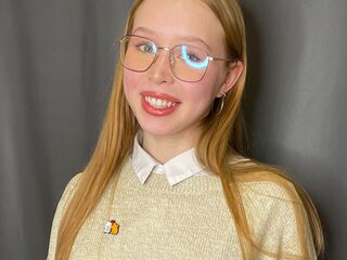 chatroom webcam pic RomanaGuethle