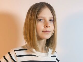 naked girl with webcam fingering pussy RosanaGabbard