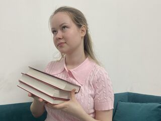 camgirl shaving pussy SandieSpataro