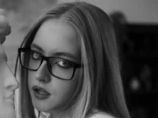 camgirl webcam pic SheliaEdwards