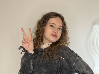 hot chat room SherikaMantony
