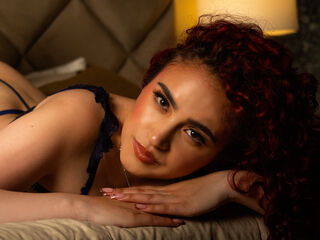 topless webcam girl SiilvanaSantos