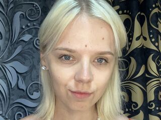 naked webcam girl photo SophiaKims