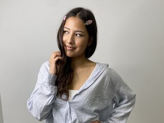 sexy webcamgirl SuzannHedtke