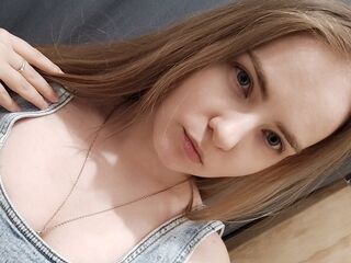 camslut showing pussy TennilleSmolen