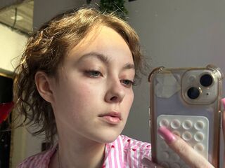 naked webcamgirl video ThuyThorstad