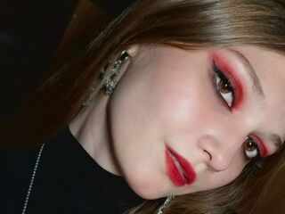 girl chat room TracieLauseng