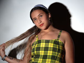 girl showing tits VegaLila