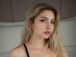 topless camgirl VikyMorgan